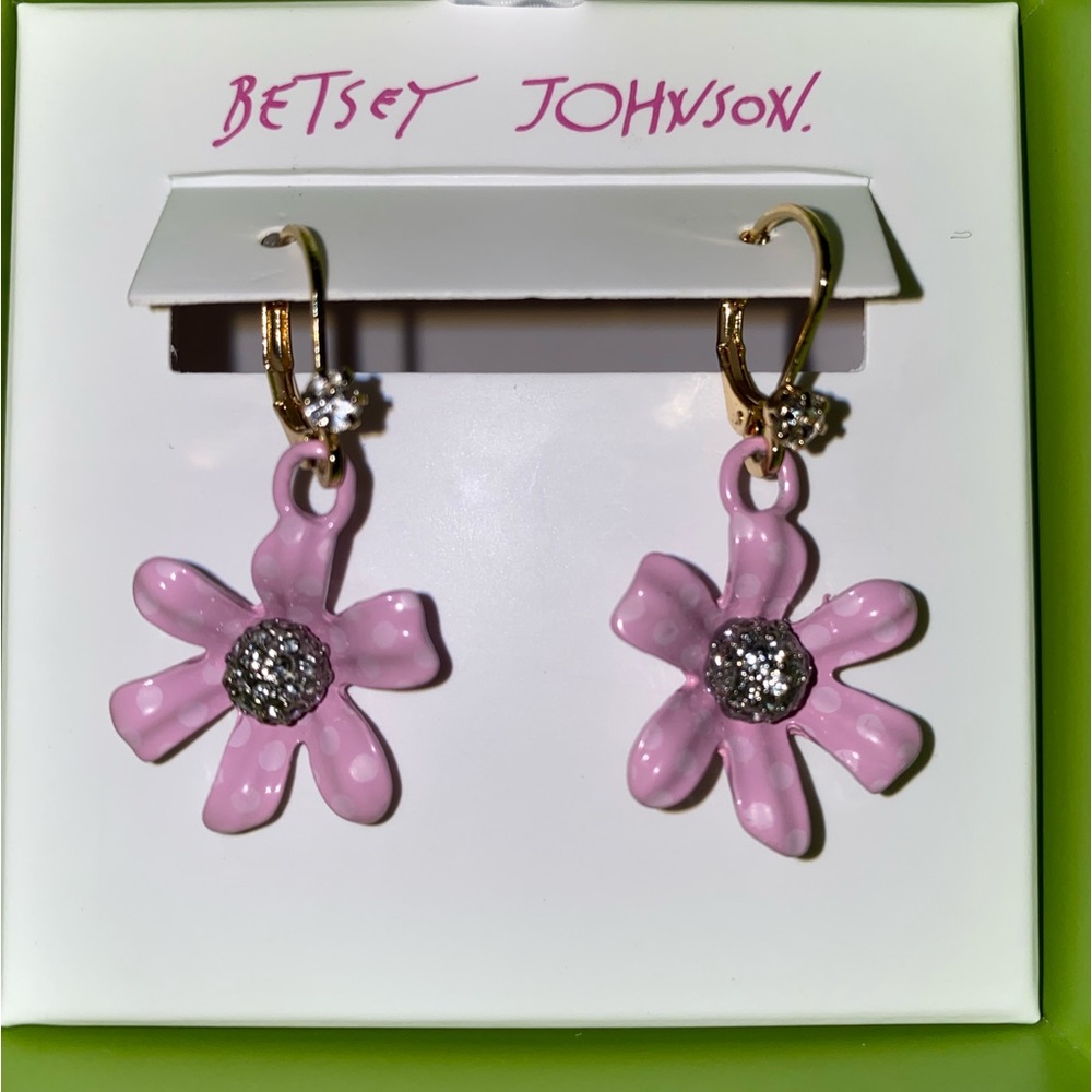 New✨Betsey Johnson Faux Stone Pink Flower Earrings